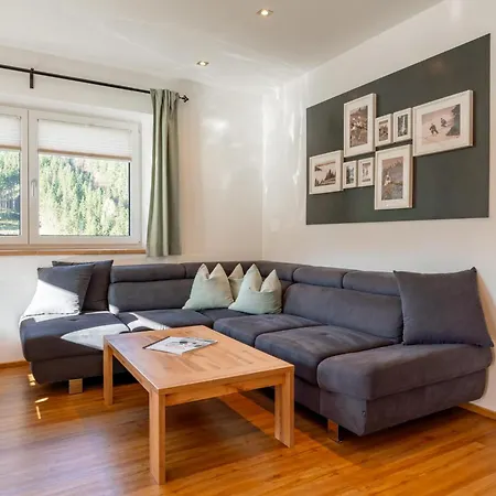 Tauern-blick Apartman *